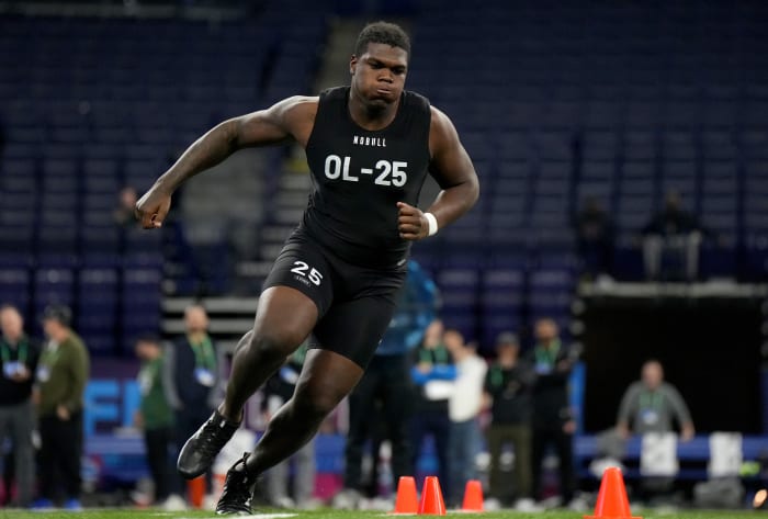 Mar 5, 2023; Indianapolis, IN, USA; Georgia offensive lineman Broderick Jones during the NFL Scouting Combine at Lucas Oil Stadium. © Kirby Lee-USA TODAY Sports
